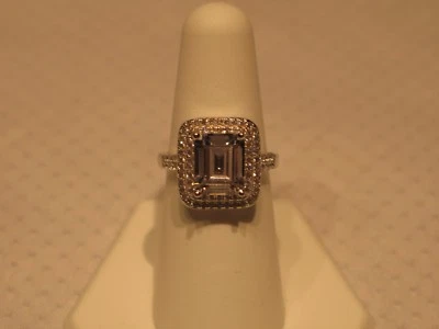 Anillo de compromiso de plata esterlina de 10 x 8 mm corte esmeralda circonita cúbica halo tamaño 7  Foto 1 de 4