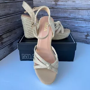 Scarpe Mia Ashlee con cinturino slingback plateau donna sandali con zeppa 8,5 prezzo al pubblico consigliato $68 - Foto 1 di 14