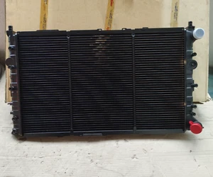 RADIATORE RAFFREDDAMENTO ACQUA ORIGINALE ALFA ROMEO 166 COD. 60651923 - Foto 1 di 2