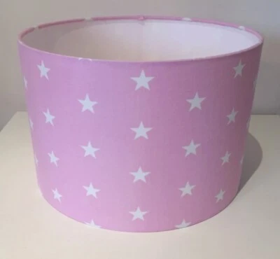 Lámpara Hecha a Mano Rosa con Estrellas Blancas, Techo o Lámpara, Varios Tamaños Foto 1 de 4