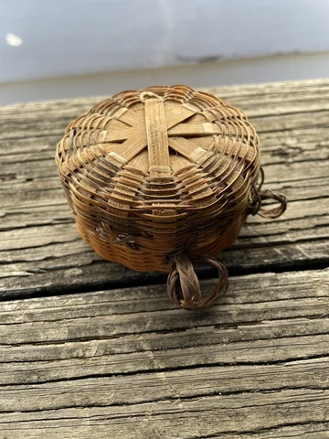 Vintage Small Woven Basket with Lid 1 x 3 inches Cover