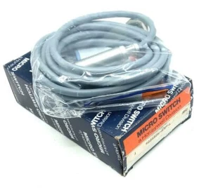 Honeywell Micro Switch 922AB2W-A9N-L Proximity Switch - Picture 1 of 1