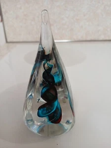 Pisapapeles cristal plomo pulido 24 % Pbo lágrima azul/rojo firmado M Pyrcak 5,5" - Imagen 1 de 10