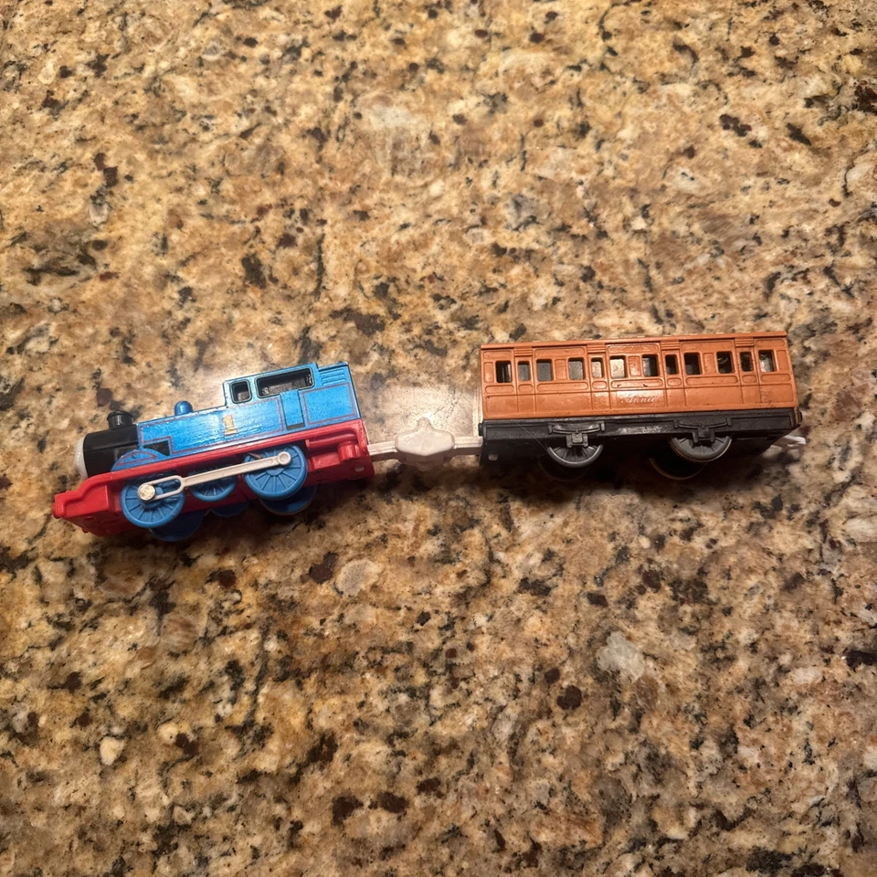 Tomy 2005 Thomas con Annie solo piezas no probadas Foto 1 de 4