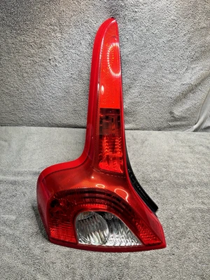 Conjunto de luz trasera izquierda VOLVO 30 07 08 09 10 11 12 13 Foto 1 de 4