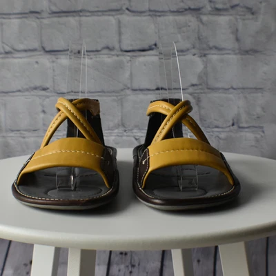 Sandalias planas amarillas PRADA de segunda mano | Calzature 3X020 | para mujer talla 7 Foto 1 de 4