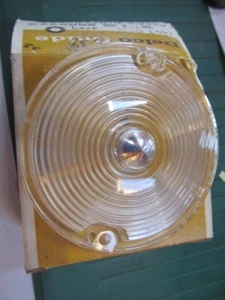 Lente de luz de estacionamiento Camaro 1967 nuevo de lote antiguo GM - Imagen 1 de 3