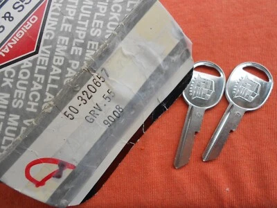 2 GENUINE GM CADILLAC CREST (D) NOS KEY BLANKS 68 72 76 80 87 88 89 90 - Image 1 of 3