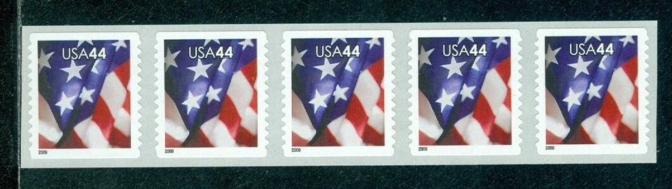 US 4395 Flag Coil Strip/5 , XF Mint NH - Image 1 of 1