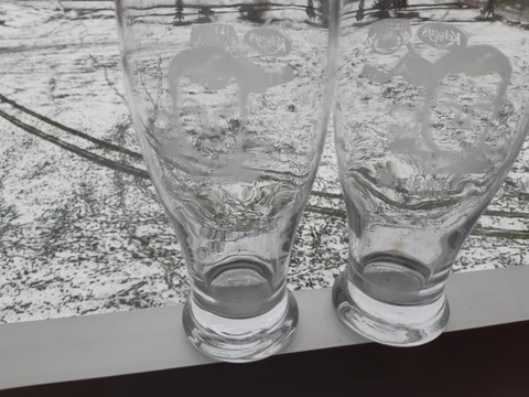 SET of TWO (2)   ETCHED GLASSES BOSTON  LEGENDS - THE CAPTAIN, JOHNNY BUCYK Cover