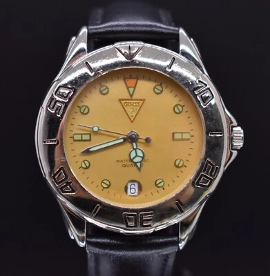Reloj De Colección GUESS Signo de Interrogación Fecha Dial Hombres 1996 Cuero BATERÍA Y CORREA NUEVAS Foto 1 de 4