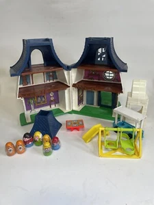 Vintage 1976 Hasbro Weebles Haunted House With Box 6 Figures Some Extras - Picture 1 of 13