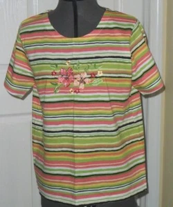 *CAMISA TOP DE PUNTO SHENANIGANS TALLA S MULTICOLOR BORDADA FLORAL BARCO ÁRBOL NUEVA CON ETIQUETAS - Imagen 1 de 6