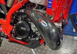 PRO CARBON EXHAUST GUARD PROTECTOR STANDARD BETA RR250 RR300 2021-2025 ARROW - Picture 1 of 3