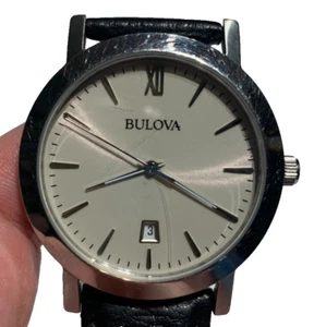 Orologio Bulova Uomo 38mm Tono Argento 96B217 Data Cinturino Pelle Nero Funzionante - Foto 1 di 18