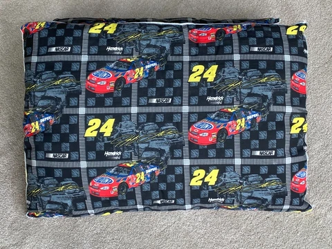 NASCAR - Jeff Gordon #24 Dupont Chevolet - Set of 2 bed pillows Cover