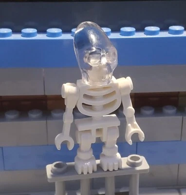 Lego Akator Skeleton Minifigure with Crystal Skull Blue Brain 7627 7196 - Image 1 of 3