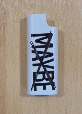 MARLBORO CIGARETTES ADVERTISIGN METAL MINI LIGHTER CASE - Image 1 of 4