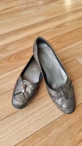 Tods Bronze Leather Drivers Flats Size 36 Made in Italy - Picture 1 of 13