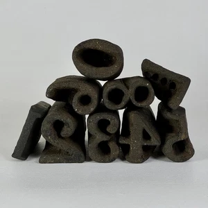 Wunderbare Sammlung klobiger antiker handgeschnitzter Holz Tier Prägen Zahlen - Bild 1 von 13