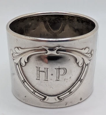 Antiguo anillo servilletero alemán 800 plata "HP" iniciales grabado, circa 1900 Foto 1 de 4