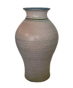 Jarrón iridiscente de cerámica artística de estudio girado a mano firmado por John Preschutti 9" de colección  - Imagen 1 de 5