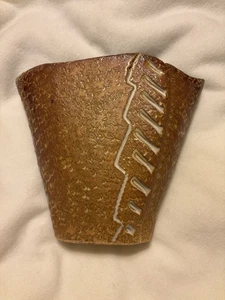 Jarrón de cerámica grande hecho a mano firmado 7,5" X 8,5" - Imagen 1 de 8