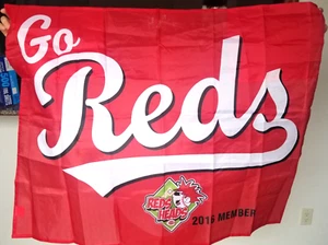 39" X 29" CINCINNATI REDS FLAG, ASSOCIATED PREMIUM PRODUCT, 2016 REDS HEADS - Picture 1 of 4