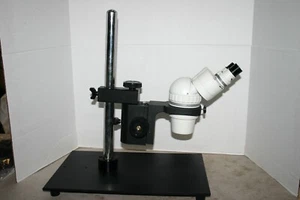 Olympus Stereozoom Microscopio Argento vecchio modello TG, 7-40X su supporto Fisher Pole - Foto 1 di 4