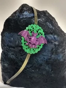 Handarbeit Halloween Schmuck Haarreif Fledermaus Zubehör Kostüm grün lila Töne - Bild 1 von 9