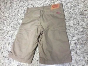 Boy’s Levi’s Shorts Size 10 Regular Outdoors Style - Picture 1 of 3