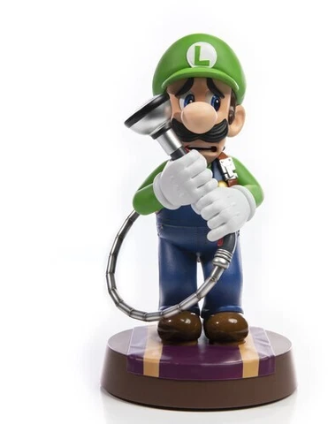 WB   Luigi's Mansion 3 - Luigi PVC Statue Cover