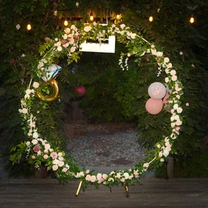 rounded golden arch with arranged floral fancy flowers, roses, greeneries - Picture 1 of 2