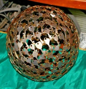 Bola Redonda Esfera Única Hecha de Cientos de Llaves Cerrajero Luz #3 - Imagen 1 de 11