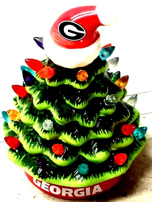 Georgia Bulldogs Árbol de Navidad Cerámica Iluminado LED 8 pulgadas Nuevo en Caja Foto 1 de 2