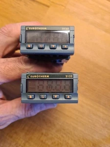 2 EUROTHERM 2132 Temperature Controller Eurotherm 2132/cc/vh/ger  - Bild 1 von 4