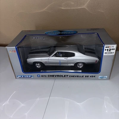 Chevrolet Chevelle SS 454 1970 Welly 1:18 plateado nuevo Foto 1 de 4