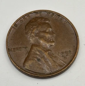 1951 D Lincoln Wheat Penny - Picture 1 of 4