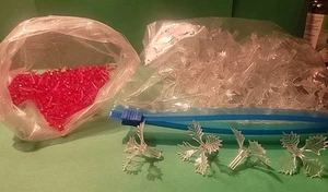 Ceramic Christmas tree lights, 25 Green Holly bulbs with Red center pins *New* - Picture 1 of 5
