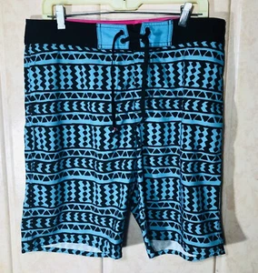 American Eagle Real Green And Black Swim Trunks Medium 30-32” W/ Back Pocket - Picture 1 of 5