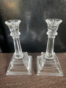 Vintage Paar quadratische Basis Klarglas Kerzenständer 8" hoch (M) - Bild 1 von 3