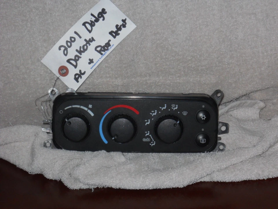 Dodge Dakota 2001-2005 control de calefacción de aire acondicionado con descongelación trasera Foto 1 de 1