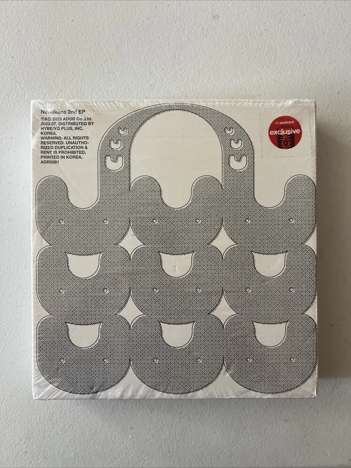 New Jeans Get Up CD Bunny Beach Bag Black Version 2nd EP  K Pop Band U,X - Image 1 of 1