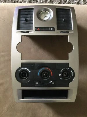 Chrysler 300 Dodge Charger 2005-2007 calefacción aire acondicionado unidad de control de clima radio bisel Foto 1 de 4