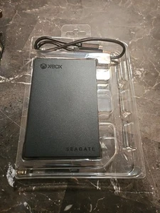 Seagate 2TB Game Drive for Microsoft Xbox One/Series X/S - READ - Picture 1 of 3