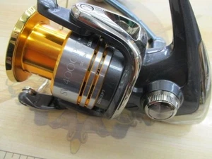 Carrete giratorio Shimano 09 Twin Power SW 4000PG usado - Imagen 1 de 7