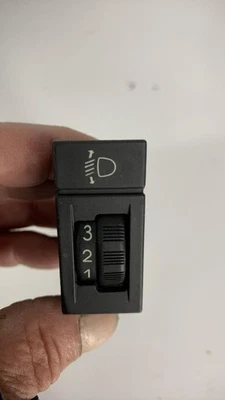 Commande de reglage hauteur de phare PEUGEOT 607 PHASE 1 6552YN - Photo 1/4