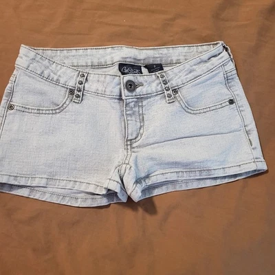 Mini botín corto de mezclilla City Streets para mujer talla 0 lavado ácido con tachuelas Foto 1 de 2