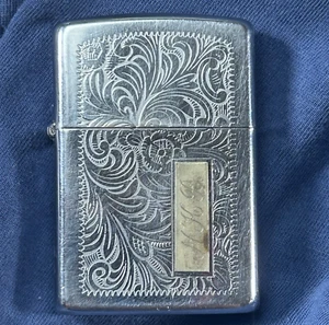 Vintage 1990 Zippo Lighter Venetian 352 - Picture 1 of 13