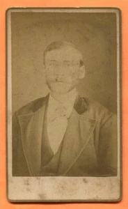 CDV McConnellsville, OH, Ritratto di giovane uomo, di Wetherell, timbro posteriore anni 1870 - Foto 1 di 3